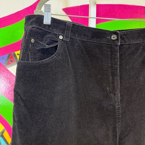 Woolrich, Black Corduroy Straight Leg Pants. Size 18. Excellent condition! - Picture 2 of 6
